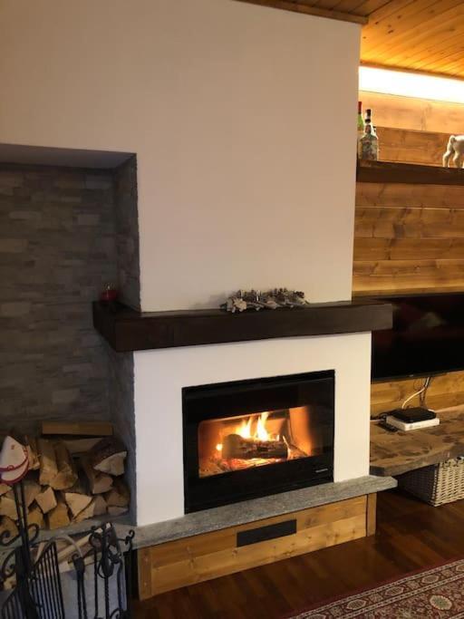 Appartamento Ampio Giardino Adiacente Piste Sci 4/6 Posti Letto La Thuile Luaran gambar