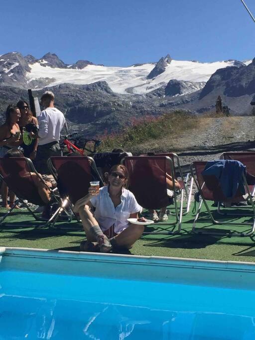 Appartamento Ampio Giardino Adiacente Piste Sci 4/6 Posti Letto La Thuile Luaran gambar